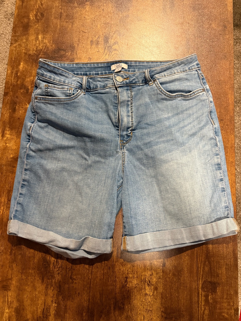 Size 14 Light Blue Denim Roll-Cuff Women’s Shorts